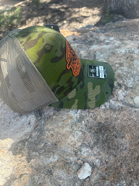 Cue Mechanics Tactical 8-Ball Richardson 112PT Printed Trucker Hat – Tropic Camo/Loden Ripstop Snapback Leather Patch Cap